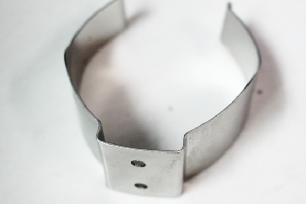 Supply Galvanized Steel Tube Clamp Brackets for Holding Pipe