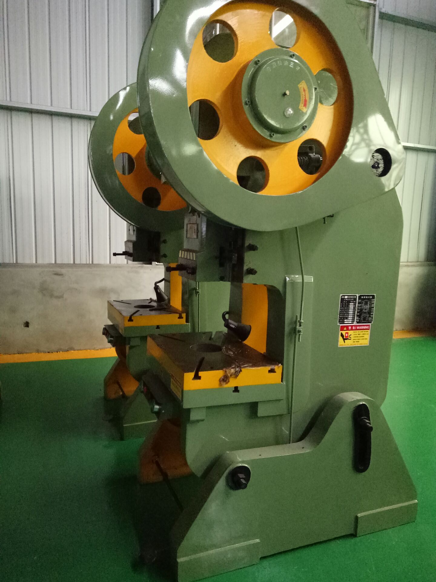 J21-160T C Frame Power Press Hole Punching Machine