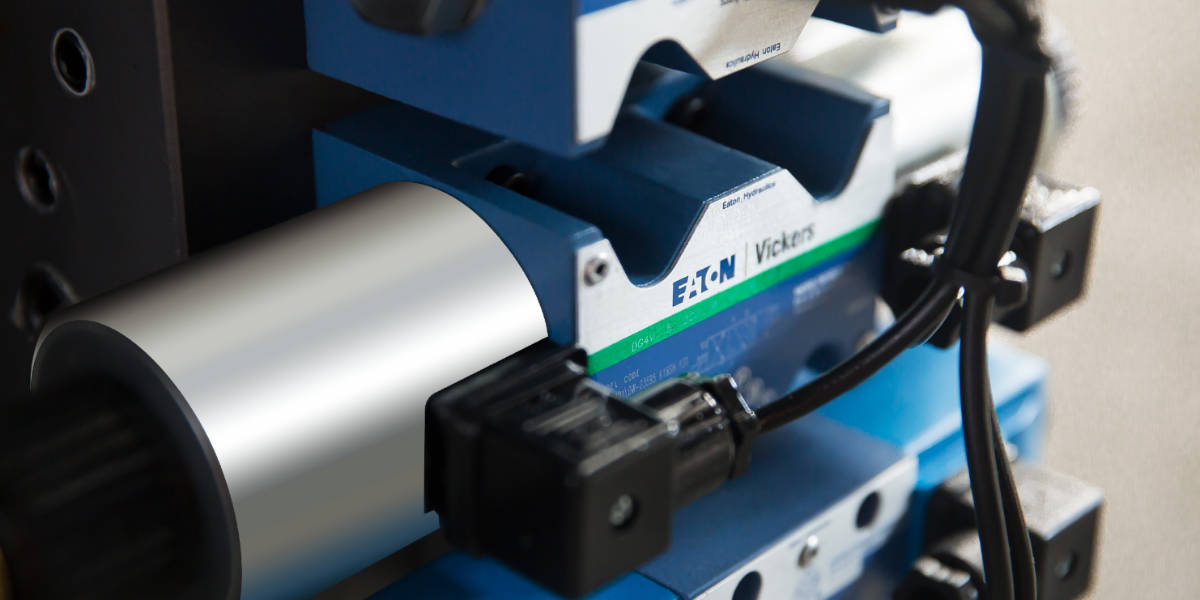 LOG-M6 110T Variable Pump Injection Molding Machine